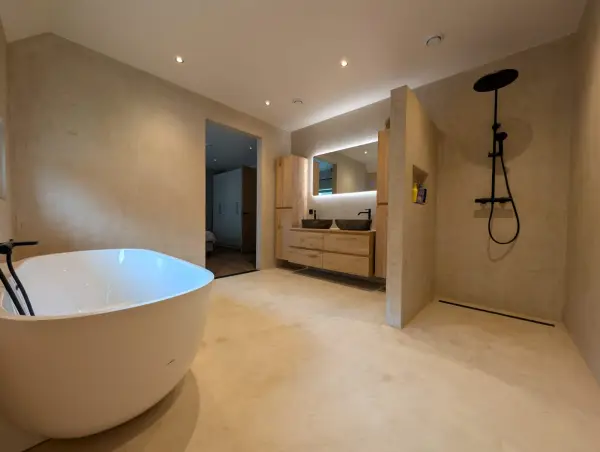 Beton ciré badkamer Dalfsen — STARTSTUC project
