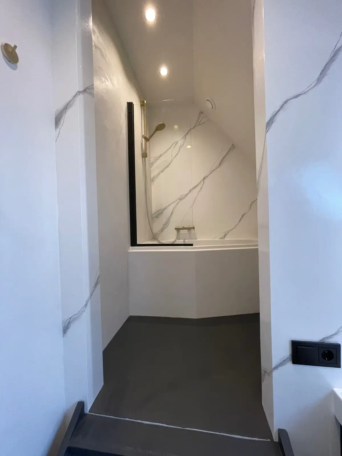 Badkamer · sfeer — Nijeveen Boven – Doorkijk Badzone in Nijeveen