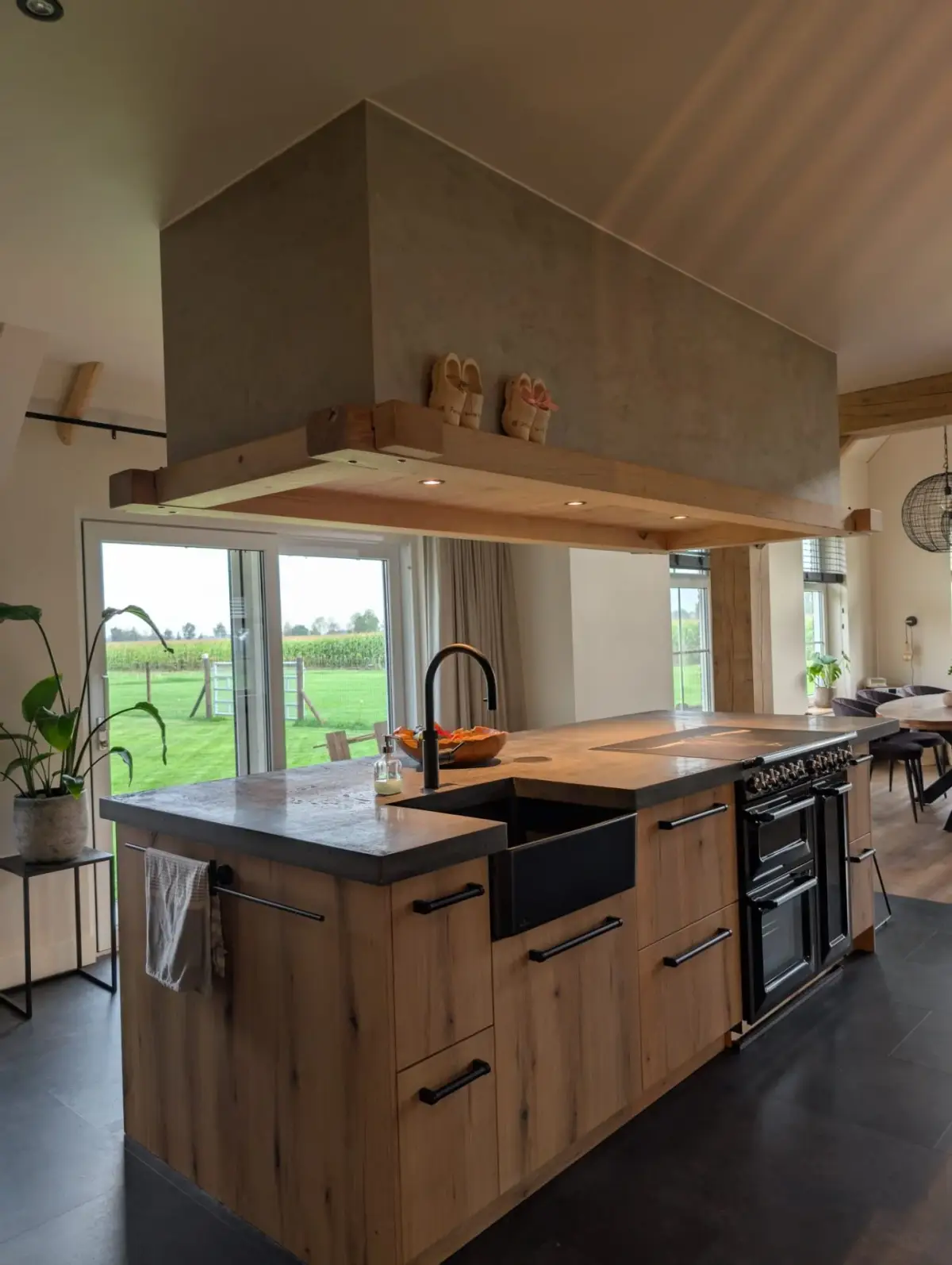 Keuken · sfeer — Dalfsen – Kookeiland & Uitzicht in Dalfsen