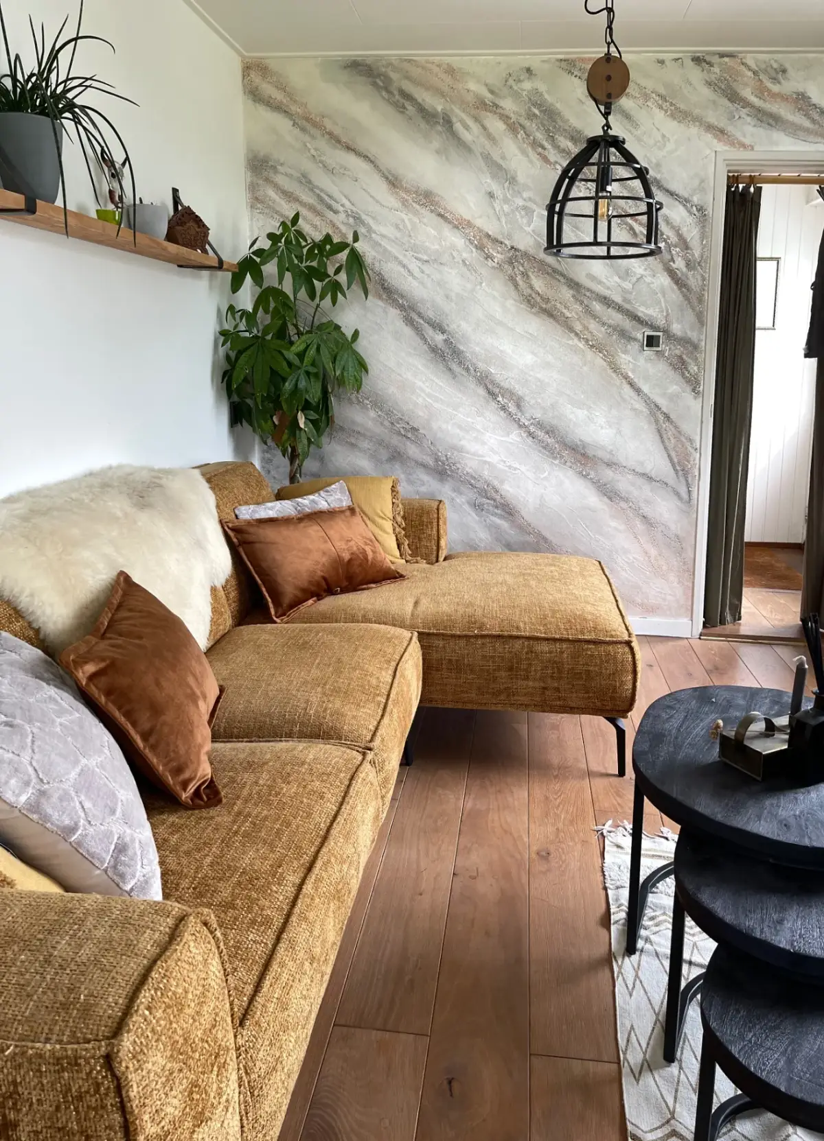 Woonkamer Nieuwleusen — Gespleten Rots Signature Wall — Nieuwleusen
