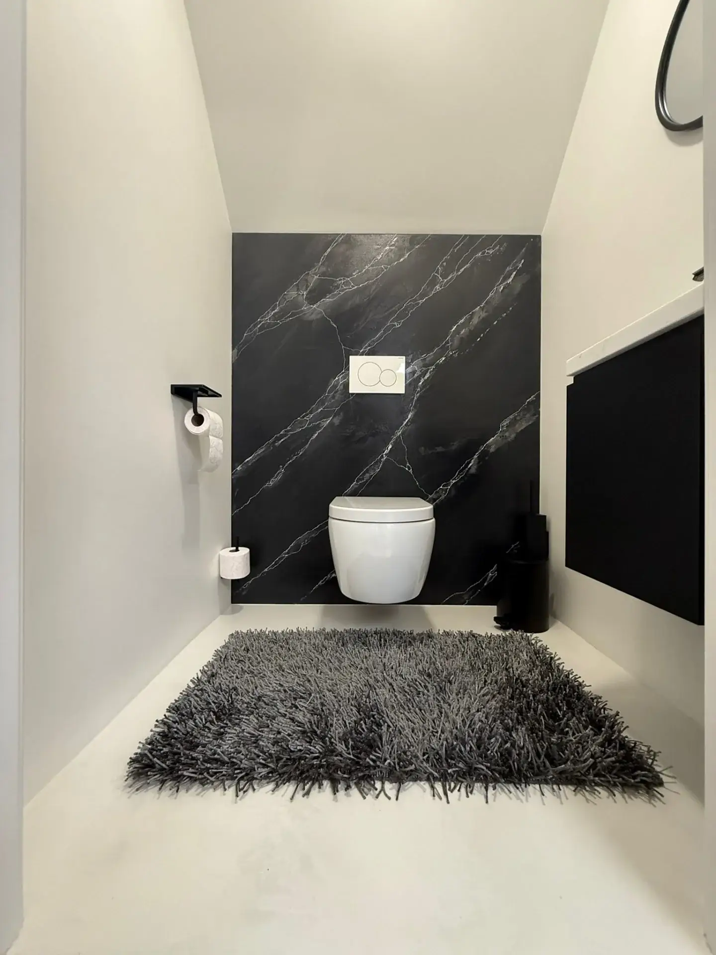 Toilet — Marmerimitatie & Beton Ciré (2025) — Toilet – Marmerimitatie & Beton Ciré