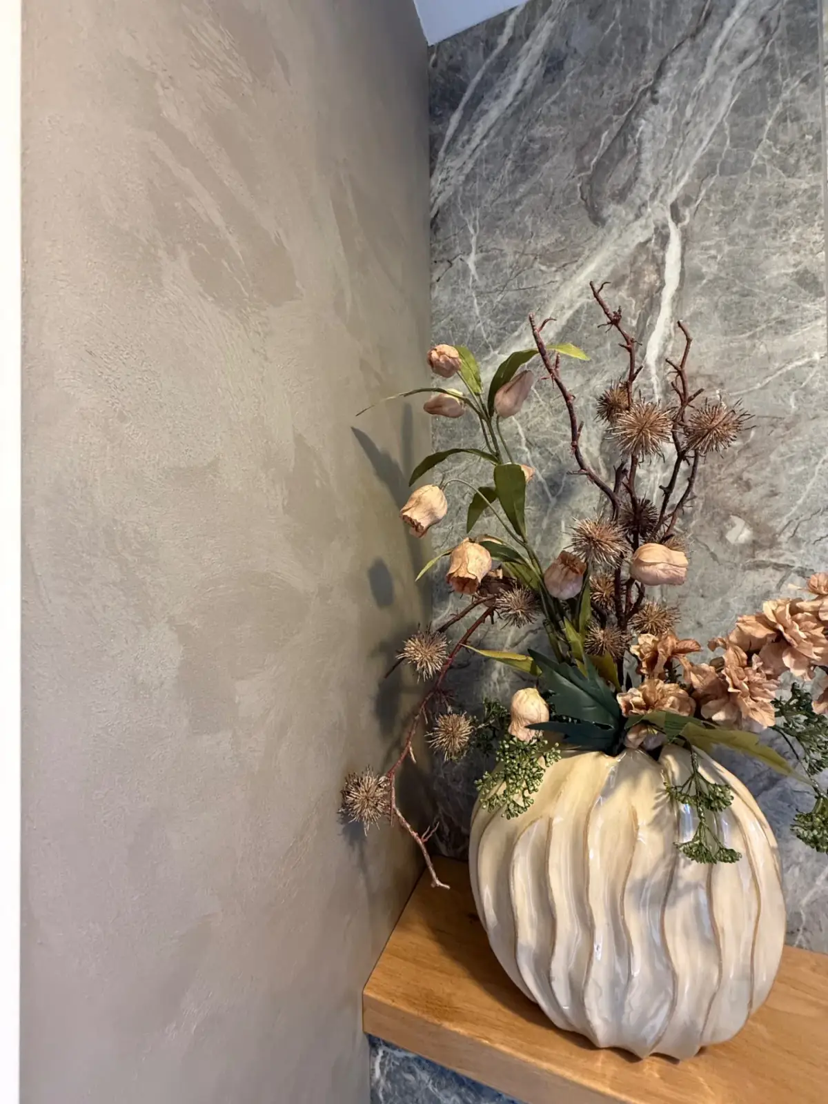 Toilet · detail — Meppel – Hoek waar Stucwerk en Marmer Samenkomen in Meppel