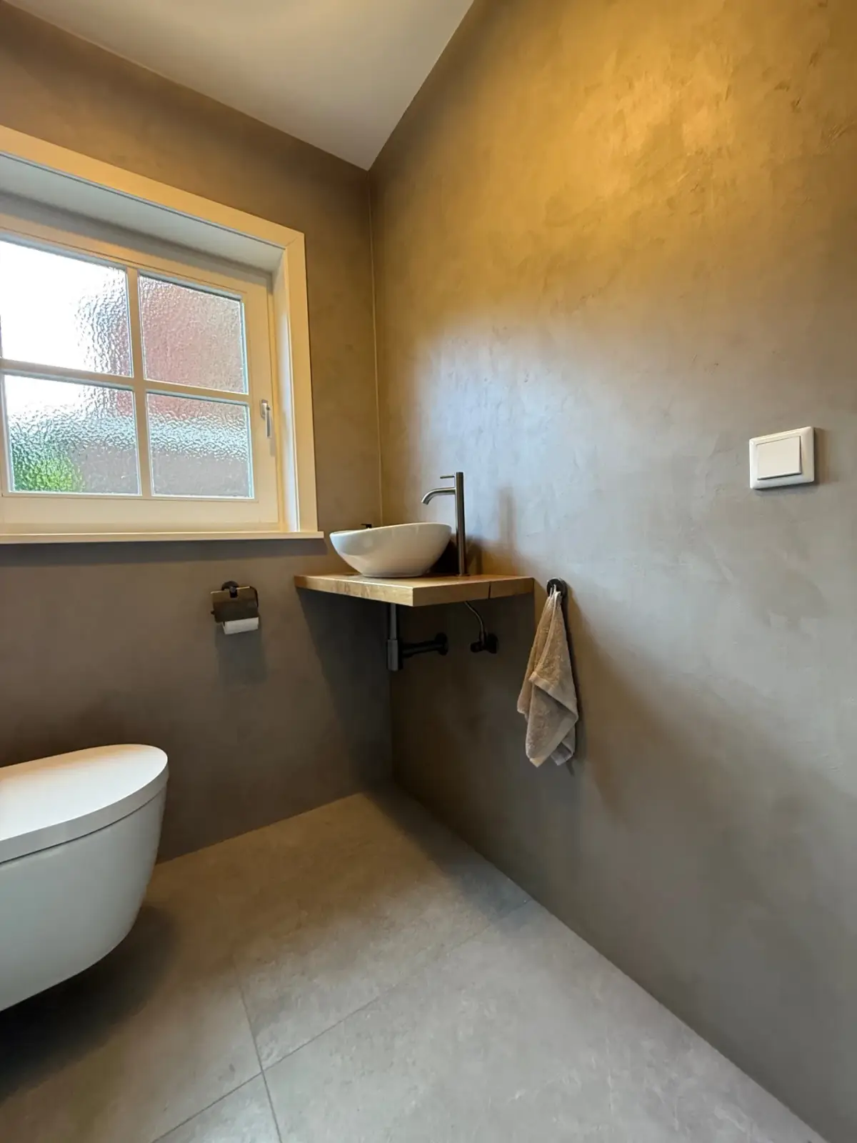 Toilet · wand — Meppel – Wastafelwand in Metallic in Meppel